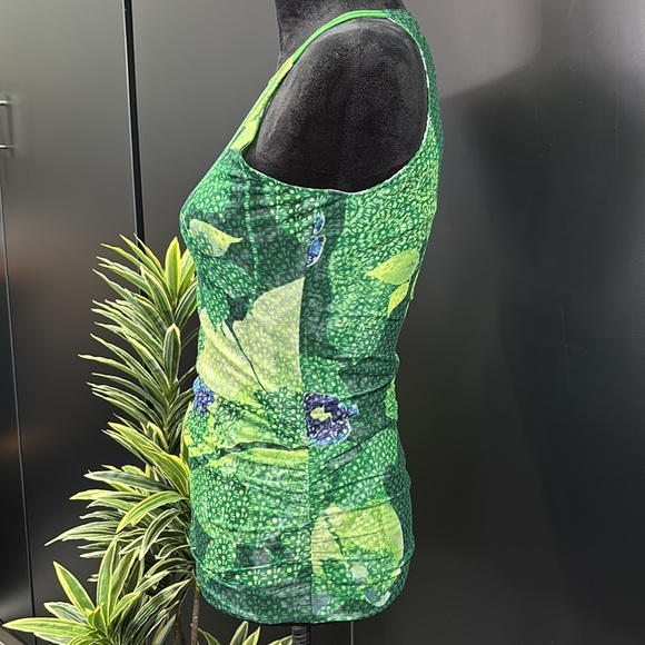 WHBM Reversible Semi Sheer,ruched,keyhole back,stretch,patterned floral Halter - Picture 2 of 12